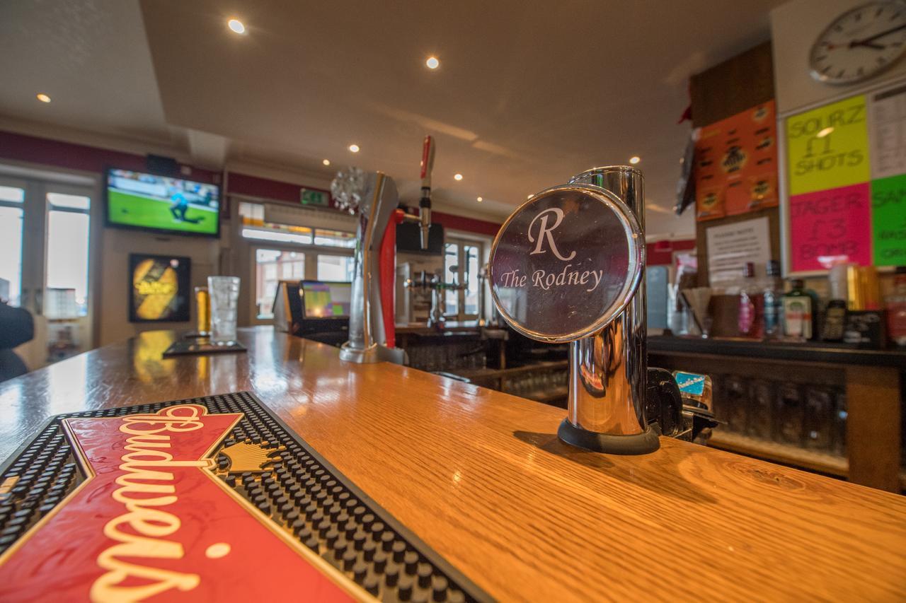 The Rodney Hotel Warrington Bagian luar foto