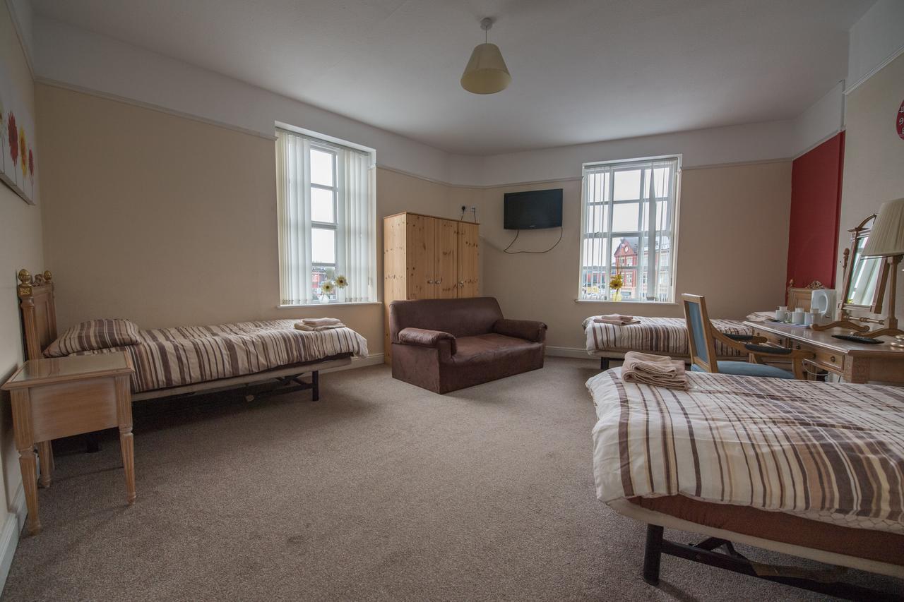 The Rodney Hotel Warrington Bagian luar foto